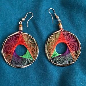 Circular tricolor string earrings